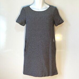 Gap SZ S Black & white textured weave short sleeve shift dress zipper details